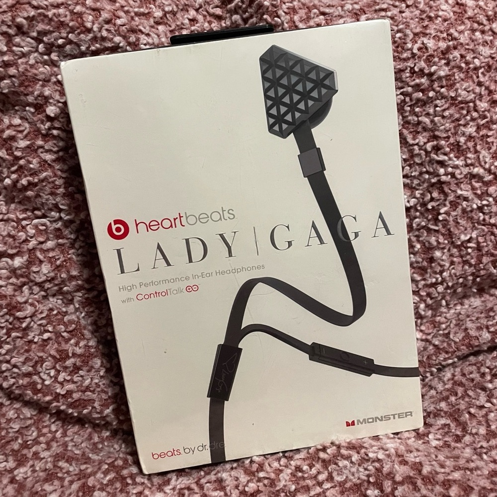 SEALED Lady Gaga Heartbeats By Dr. Dre Headphones In Black NWT RARE HTF